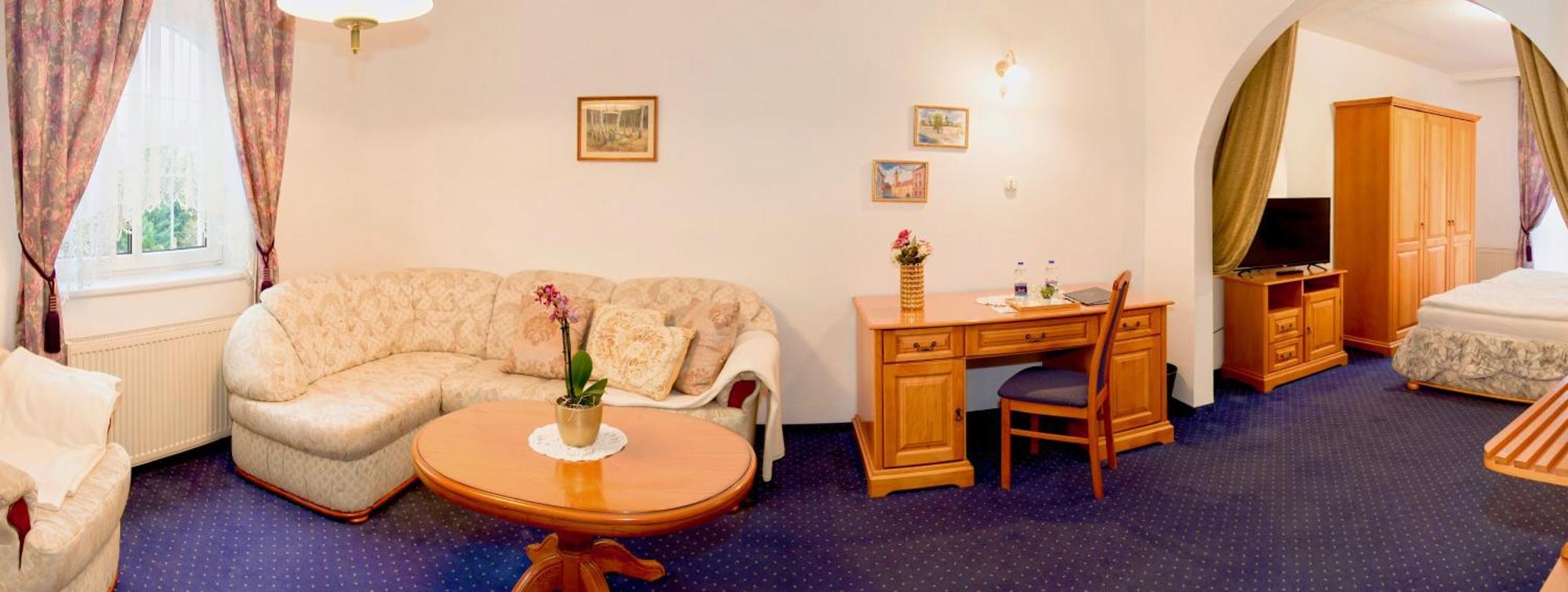 Hotel Wesselényi Győr Buitenkant foto