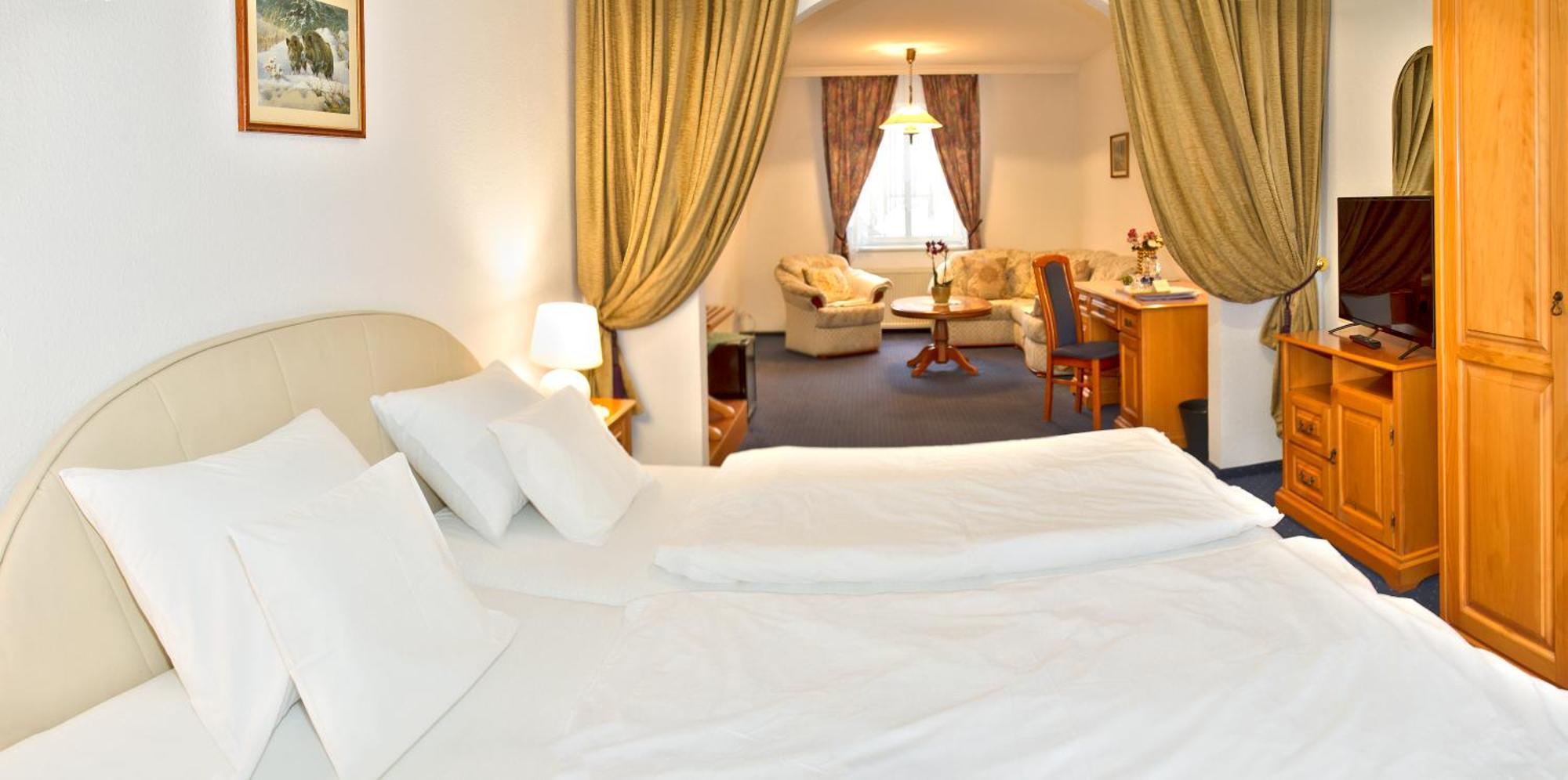 Hotel Wesselényi Győr Buitenkant foto