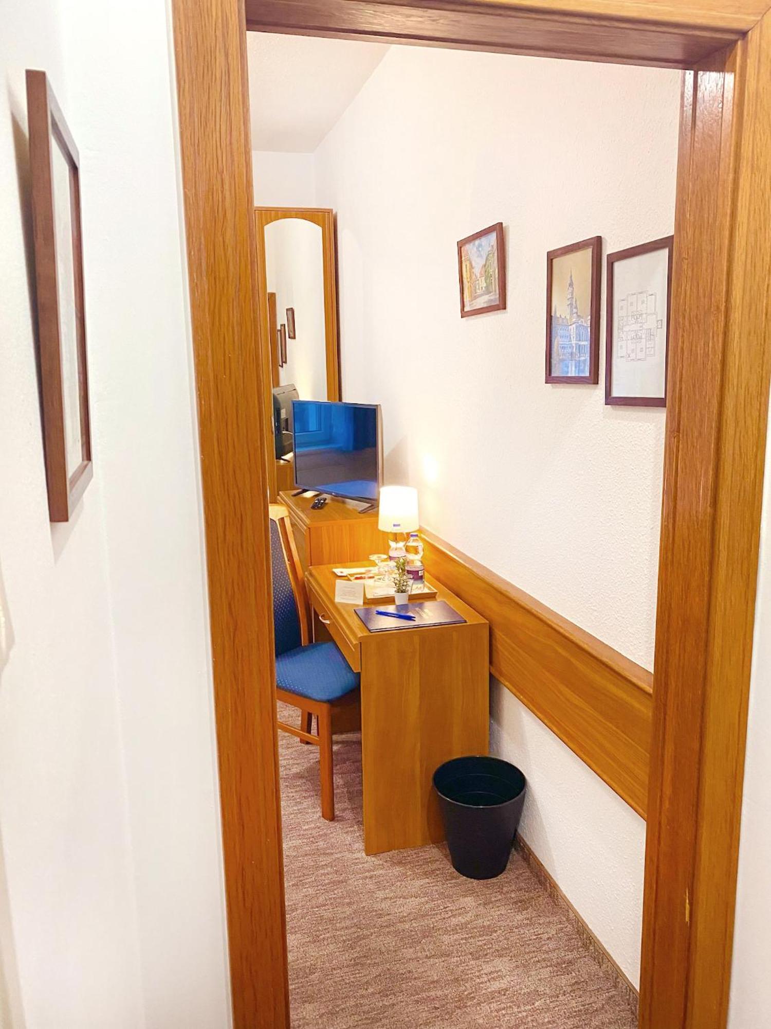 Hotel Wesselényi Győr Buitenkant foto