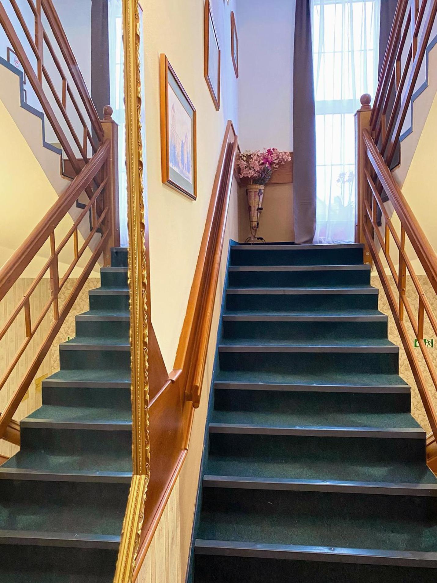Hotel Wesselényi Győr Buitenkant foto